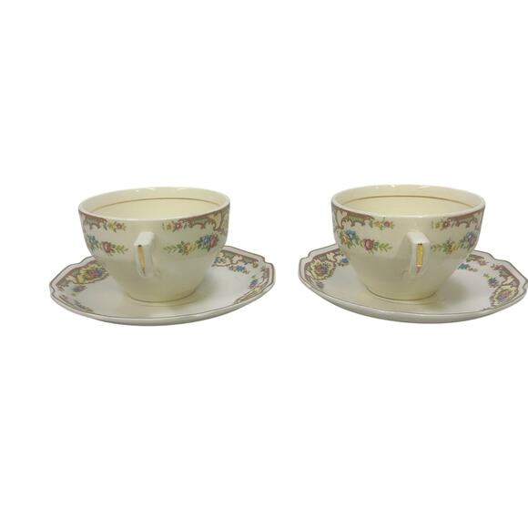 Mount Clemens Pottery 'Mildred' Vintage 1930's Cup and Saucer Set of 2-Excellent - Picture 3 of 8
